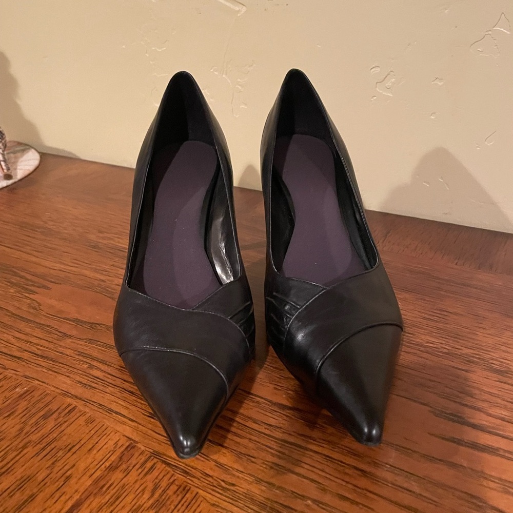Aldo Classic Black Pointed Heels - Picture 5 of 5
